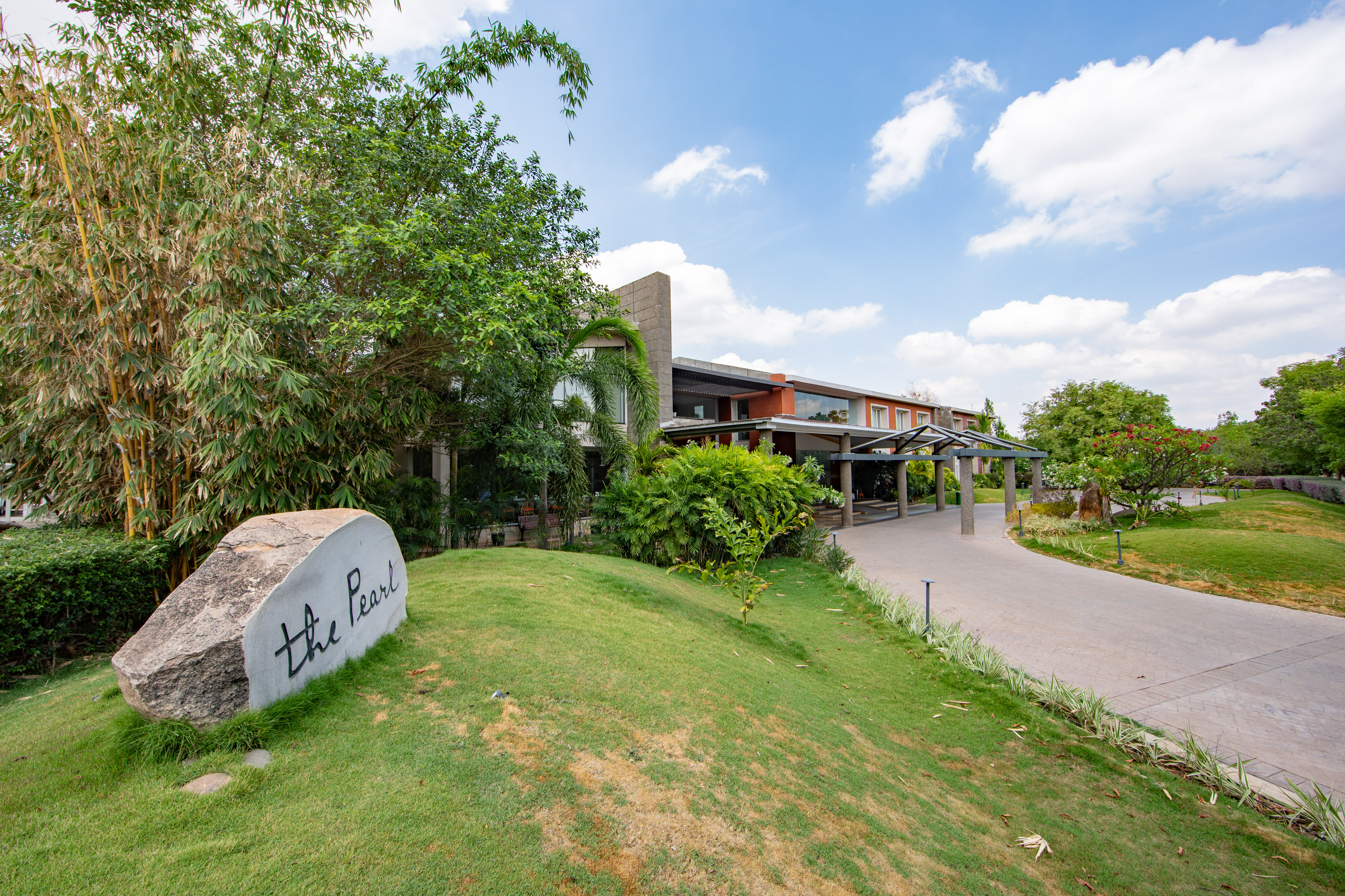 The Pearl, Shajapur
